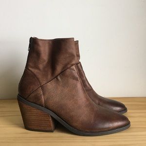 Band of Gypsies Chocolate Brown Leather Ankle Boots Size 7 Stacked Heel Booties